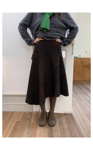 wool pleated skirt