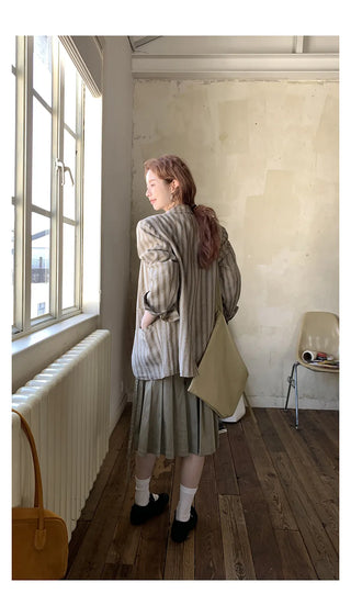 lace-up pleated skirt