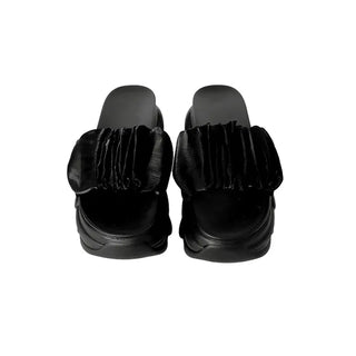 SHINY SEE-THROUGH SHIRRING WIDE HOOP HIP SLIPPERS