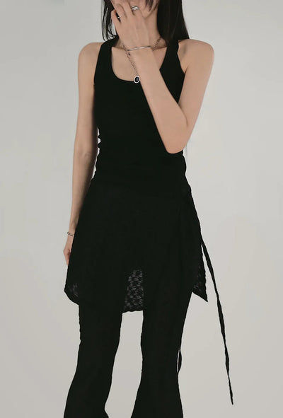 BACK HOLE TWISTHALTE R SLEEVELESS Back hole twist back ribbed halter top