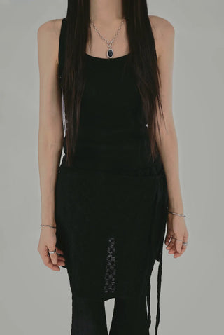 BACK HOLE TWISTHALTE R SLEEVELESS Back hole twist back ribbed halter top