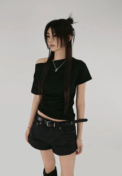 CHEEK HOT BLACK JEANS DENIM SHORTS