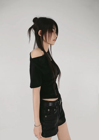 CHEEK HOT BLACK JEANS DENIM SHORTS