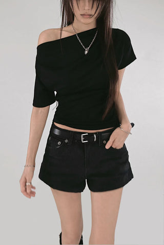 CHEEK HOT BLACK JEANS DENIM SHORTS