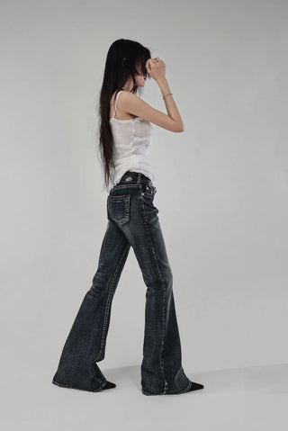 FADING LOW-RISE STITCH RED POINT BOOTCUT JEANS