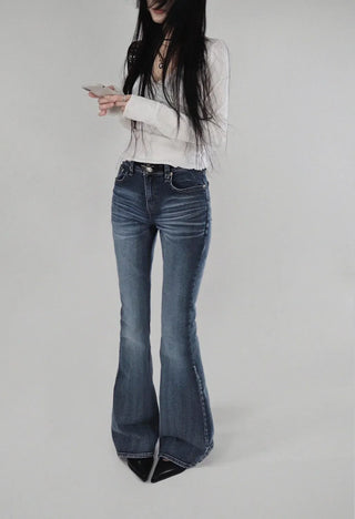 CITY LACE SLIT V-NECK T