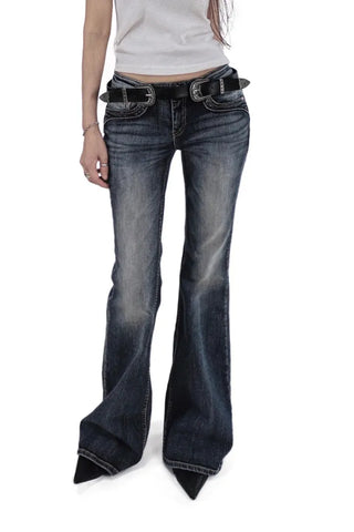 Den Low Waist Curve Pocket Edge Bootcut Denim Jeans