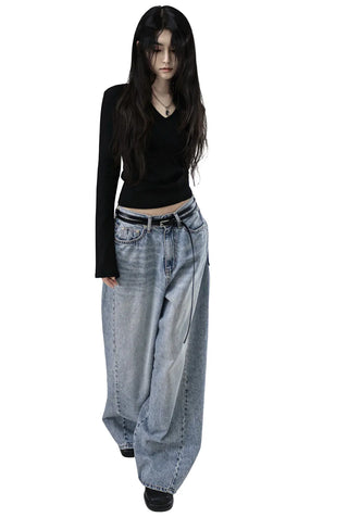 LEAD INCISION LINE V-NECK BASIC TOP