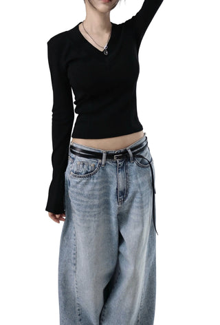 LEAD INCISION LINE V-NECK BASIC TOP