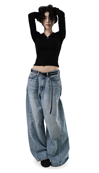 CURVED CUT DOUBLE BACK POCKET WIDE DENIM