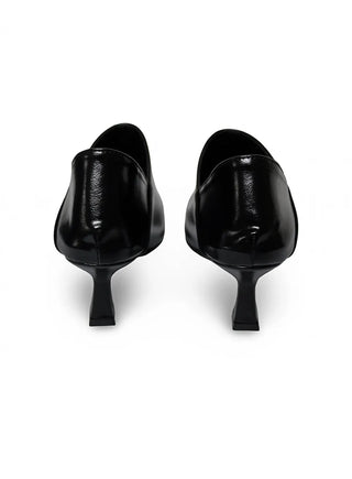 BABOUCHE INCISION SQUARE LOAFERS