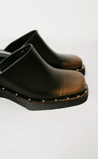 Gradient studded block heel mule