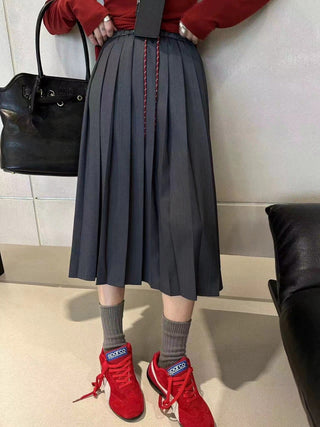 Elastic waist pleated skirt