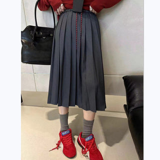 Elastic waist pleated skirt