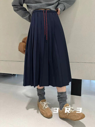 Elastic waist pleated skirt