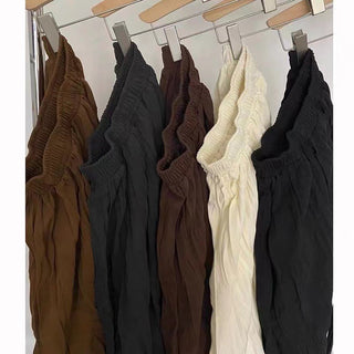 Mid-length pleated skirt