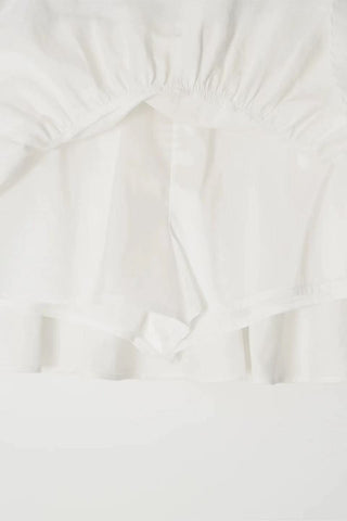 Lace-up short white skirt