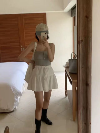 Lace-up short white skirt