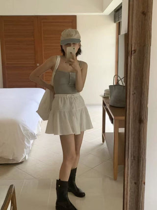 Lace-up short white skirt