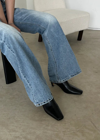 sleek kitten mule (3c)