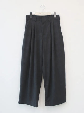 classic two tuck slacks