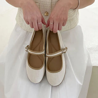 Endro Mary Jane Platform Pumps 4cm