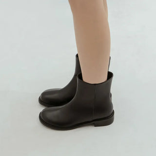 Button round-toe flats short boots 3cm
