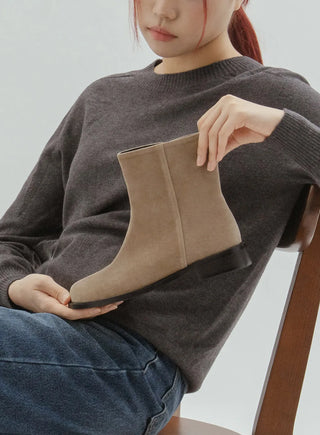 Button round-toe flats short boots 3cm