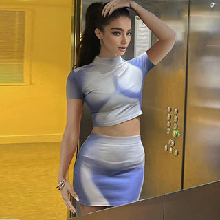 Gradient short sleeved top + slim short skirt set