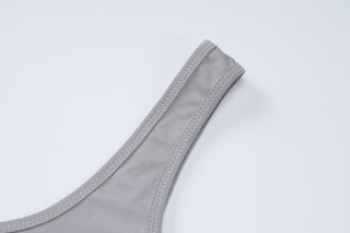 Slim U -neck strap jumpsuit