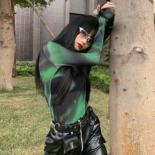 gradient shoulder length sleeve top