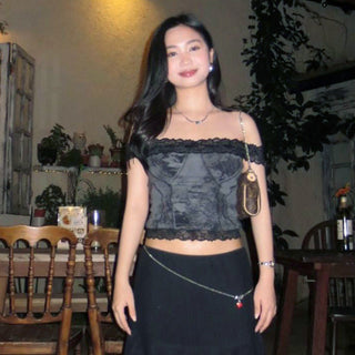 Hot girl lace stitching short top