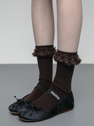 Curled pattern socks