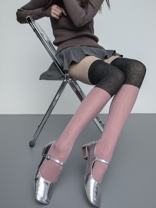 Contrast knee socks
