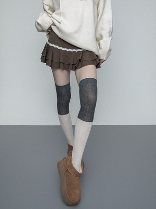Contrast knee socks
