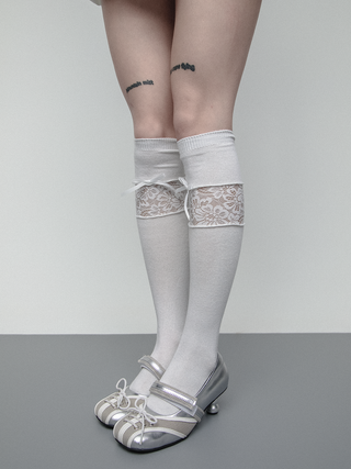 Bow knee socks