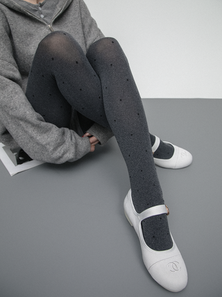 Smoky dot pantyhose