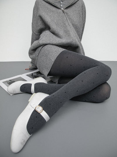 Smoky dot pantyhose