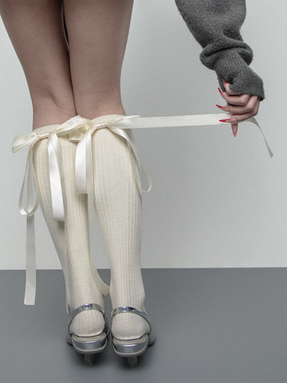 Satin bow socks