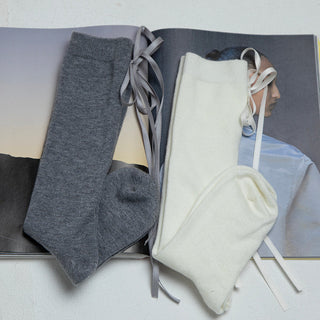 Wool bow socks