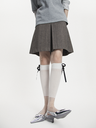 Solid bow stockings