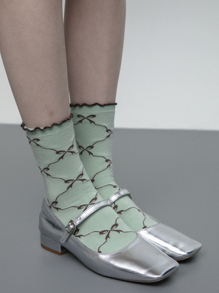 Bow wave socks