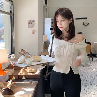 Asymmetrical off-shoulder knit (5 colors)