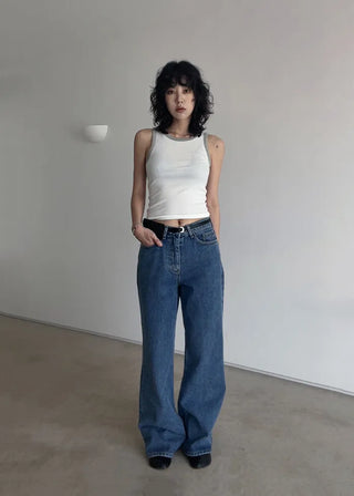 Round bicolor sleeveless top