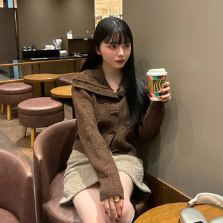 Big Collar Knit Cardigan