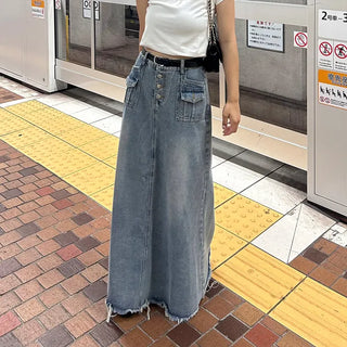 Washed denim skirt