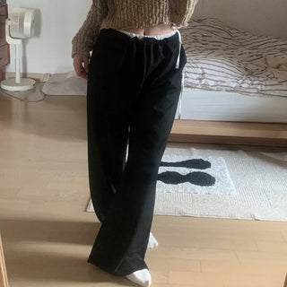Two-tone training pants