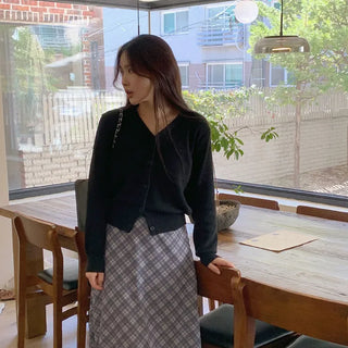Chelsea V-neck cardigan