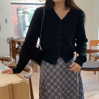 Chelsea V-neck cardigan