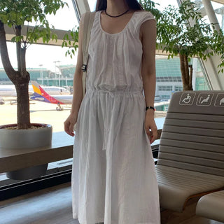 Sleeveless long dress